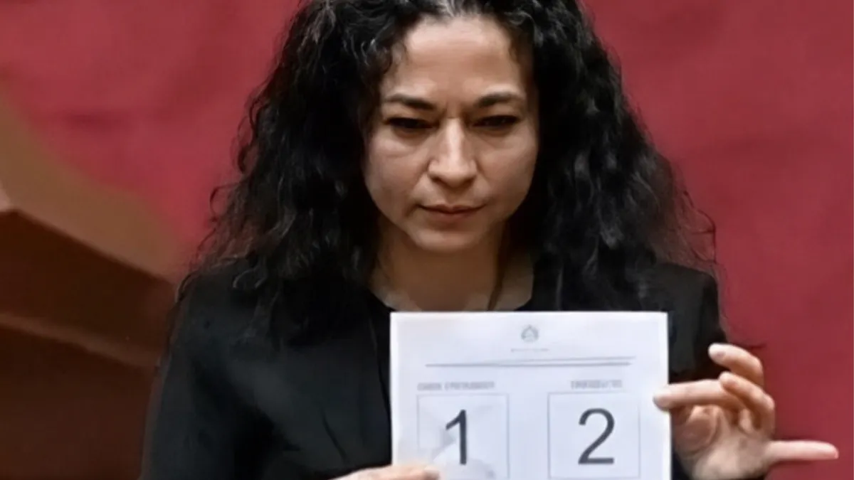 Es engañoso que un diputado pueda recibir una denuncia constitucional solamente por mostrar su voto